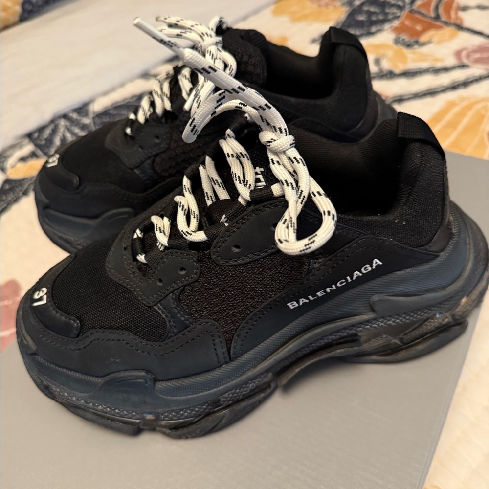 Balenciaga Triple S Sneaker Clear Sole